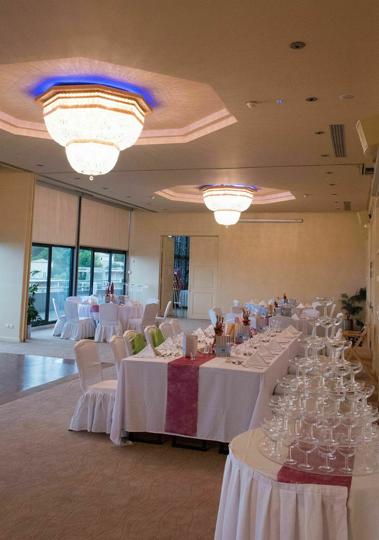 Hotel & Spa Vatel نيم المظهر الخارجي الصورة