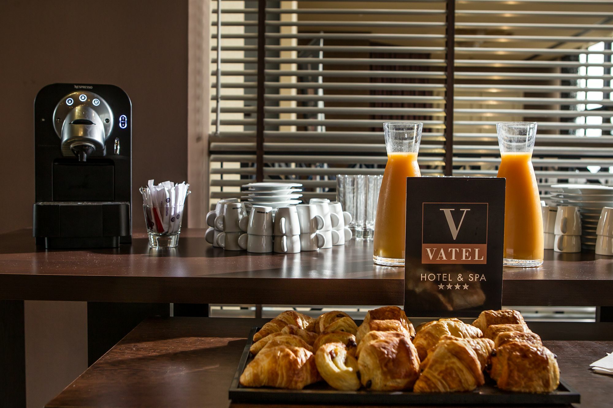 Hotel & Spa Vatel نيم المظهر الخارجي الصورة