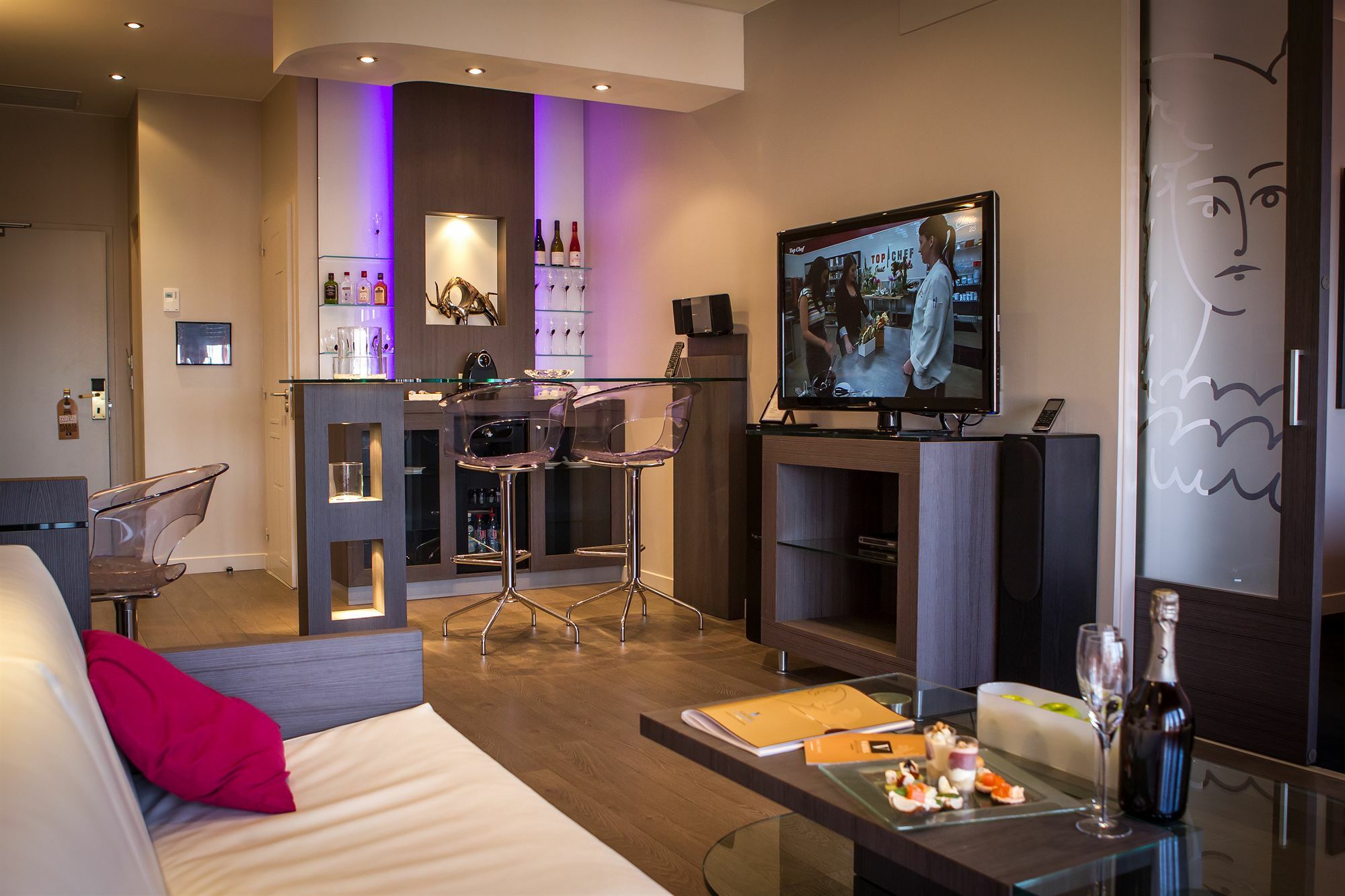 Hotel & Spa Vatel نيم المظهر الخارجي الصورة
